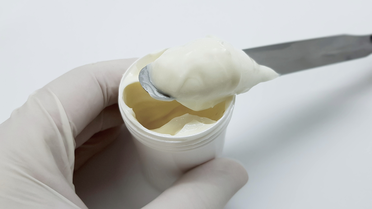 Why Beauty Professionals Should Buy Bulk Skincare From an ISO 22716 cGMP Manufacturer